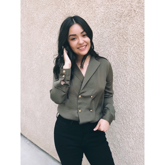 (LAST S) Samantha Blouse - Picture 3 of 5